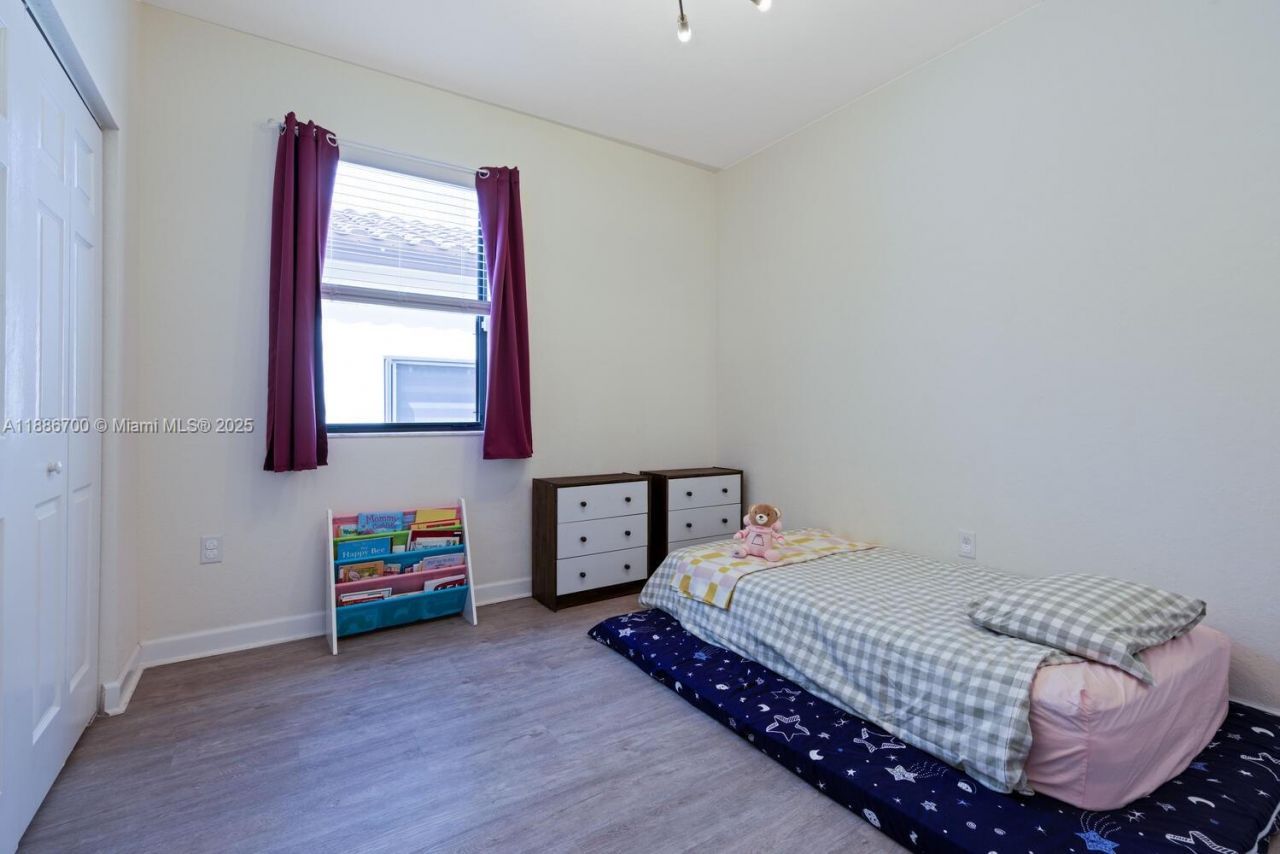 2442 NE 1st St, Homestead, FL 33033 Photo