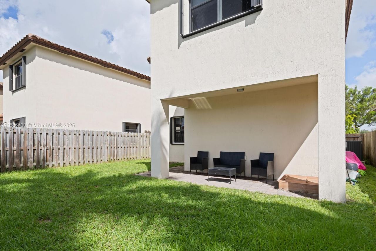 2442 NE 1st St, Homestead, FL 33033 Photo