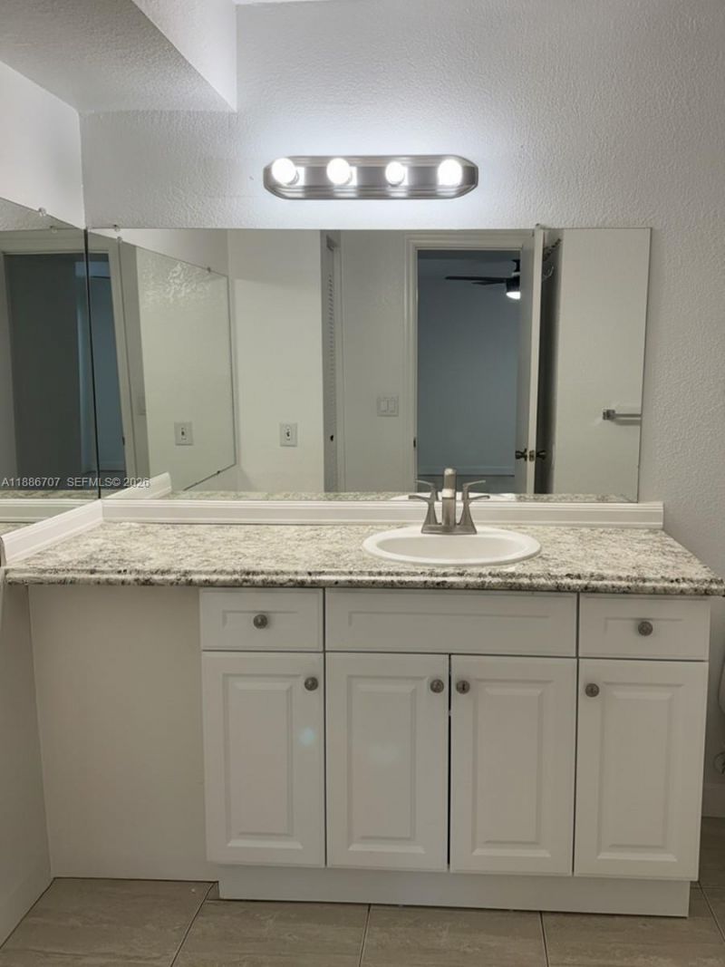 663 Vista Isles Dr, Unit 1711, Sunrise, FL 33325 Photo