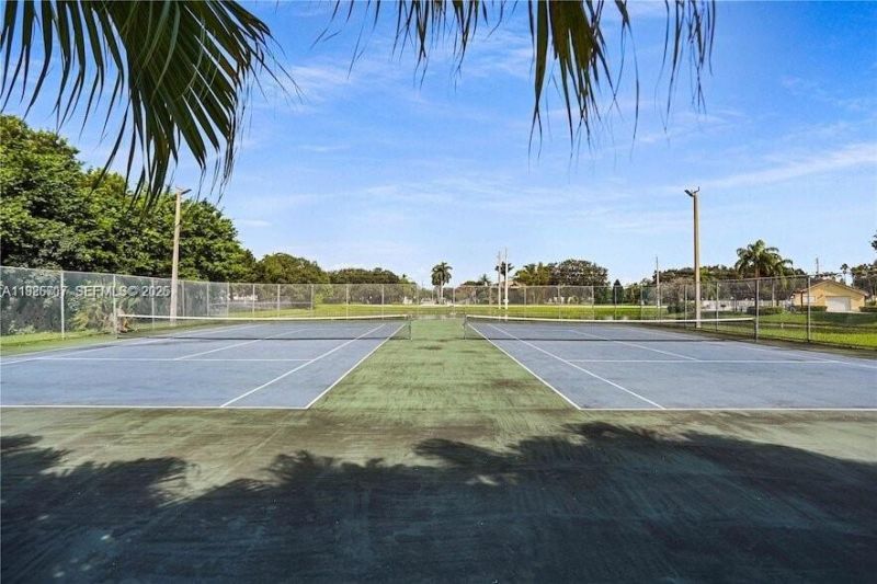 663 Vista Isles Dr, Unit 1711, Sunrise, FL 33325 Photo