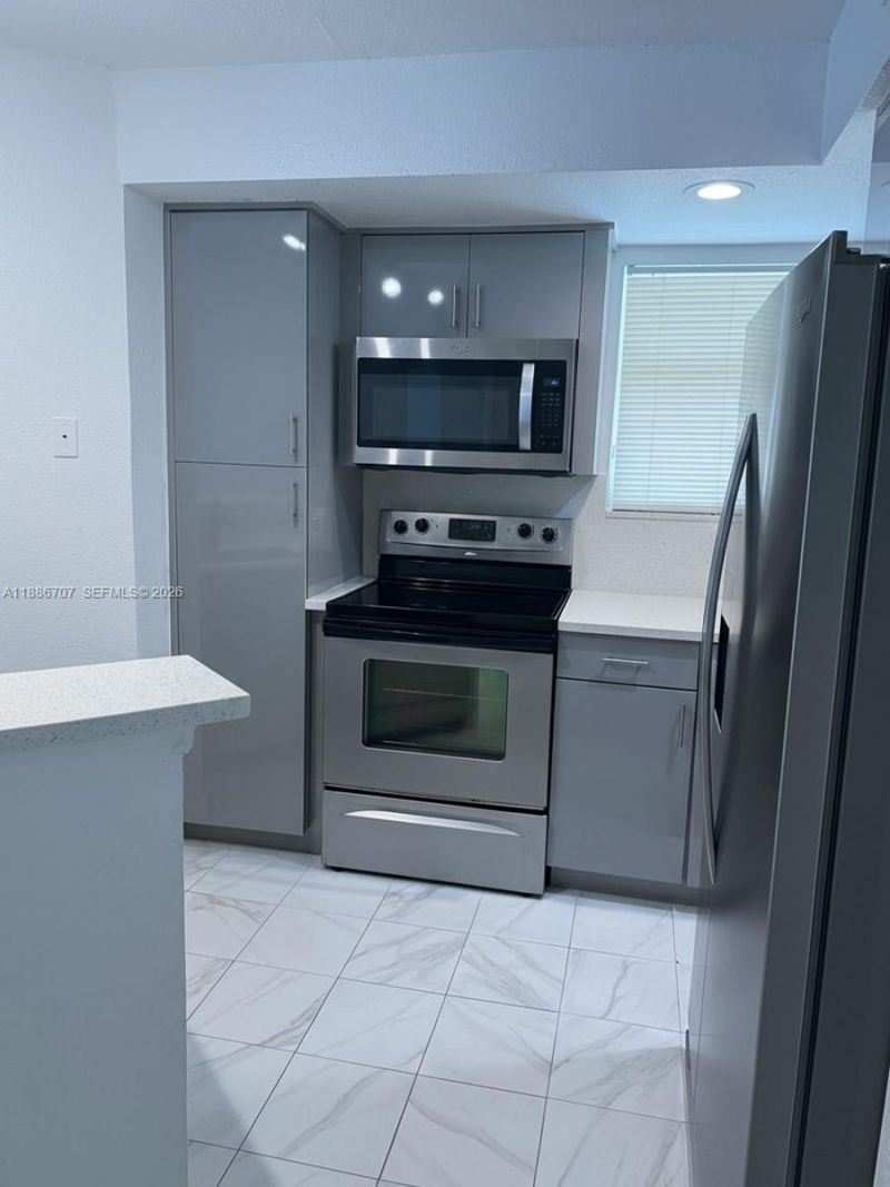 663 Vista Isles Dr, Unit 1711, Sunrise, FL 33325 Photo