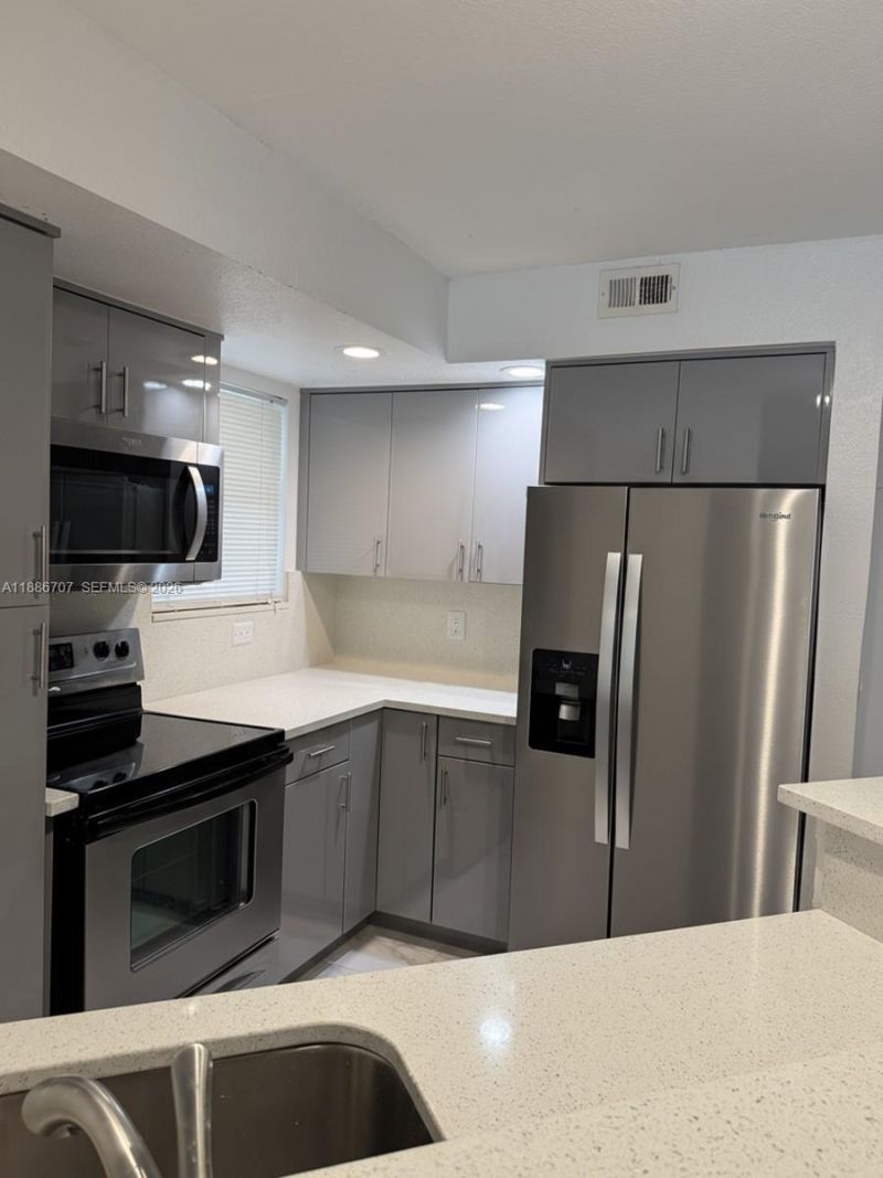 663 Vista Isles Dr, Unit 1711, Sunrise, FL 33325 Photo