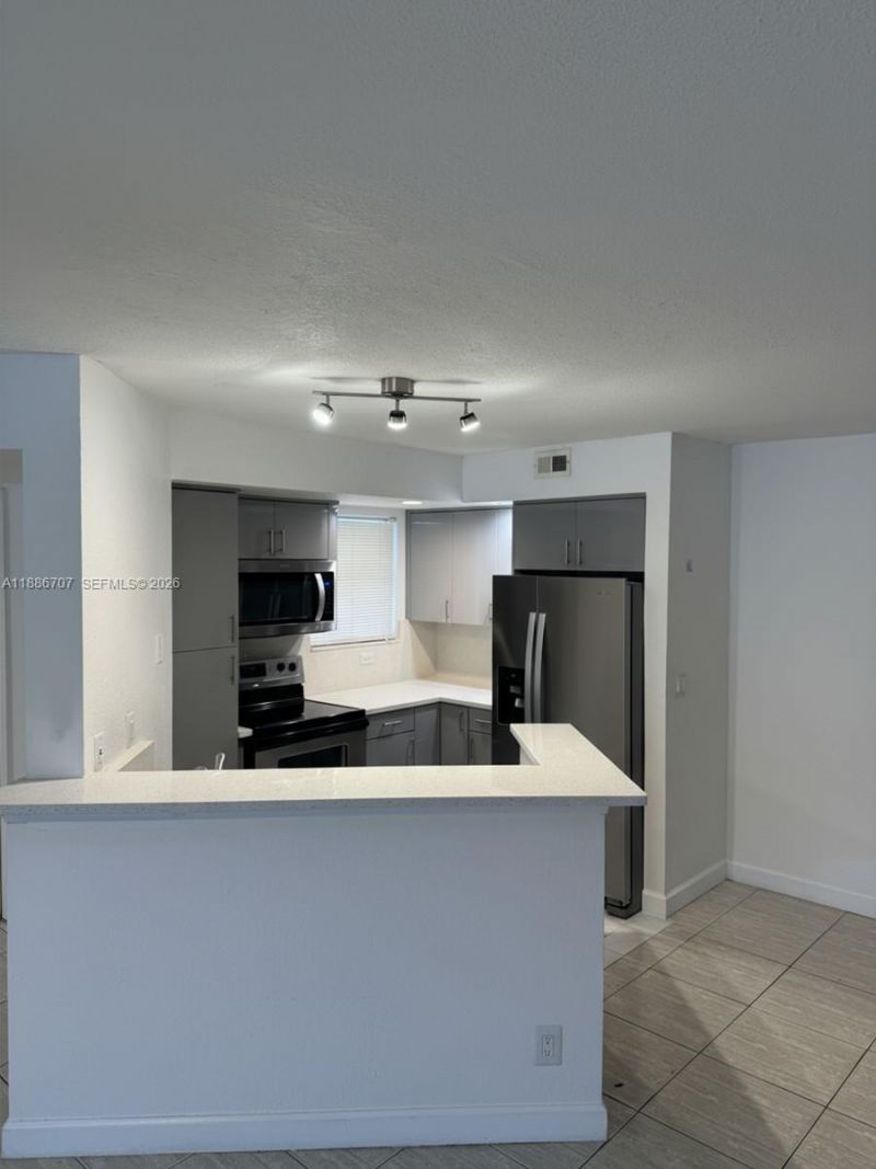 663 Vista Isles Dr, Unit 1711, Sunrise, FL 33325 Photo