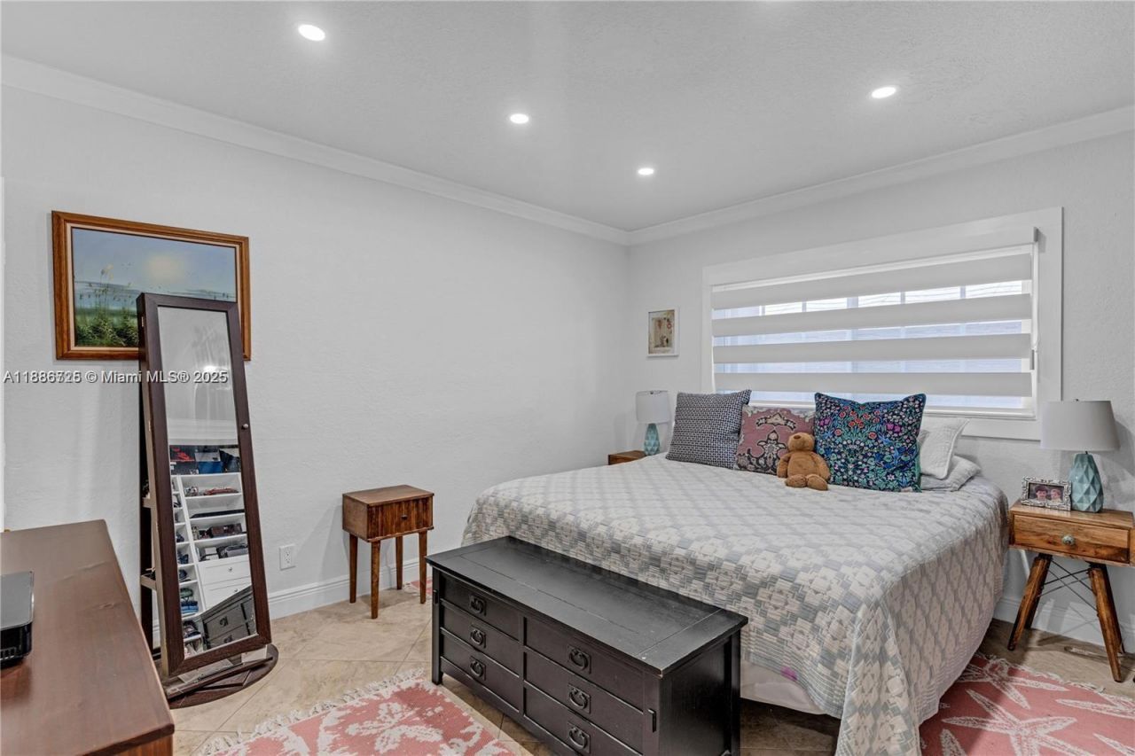 9901 SW 35th Ter, Miami, FL 33165 Photo