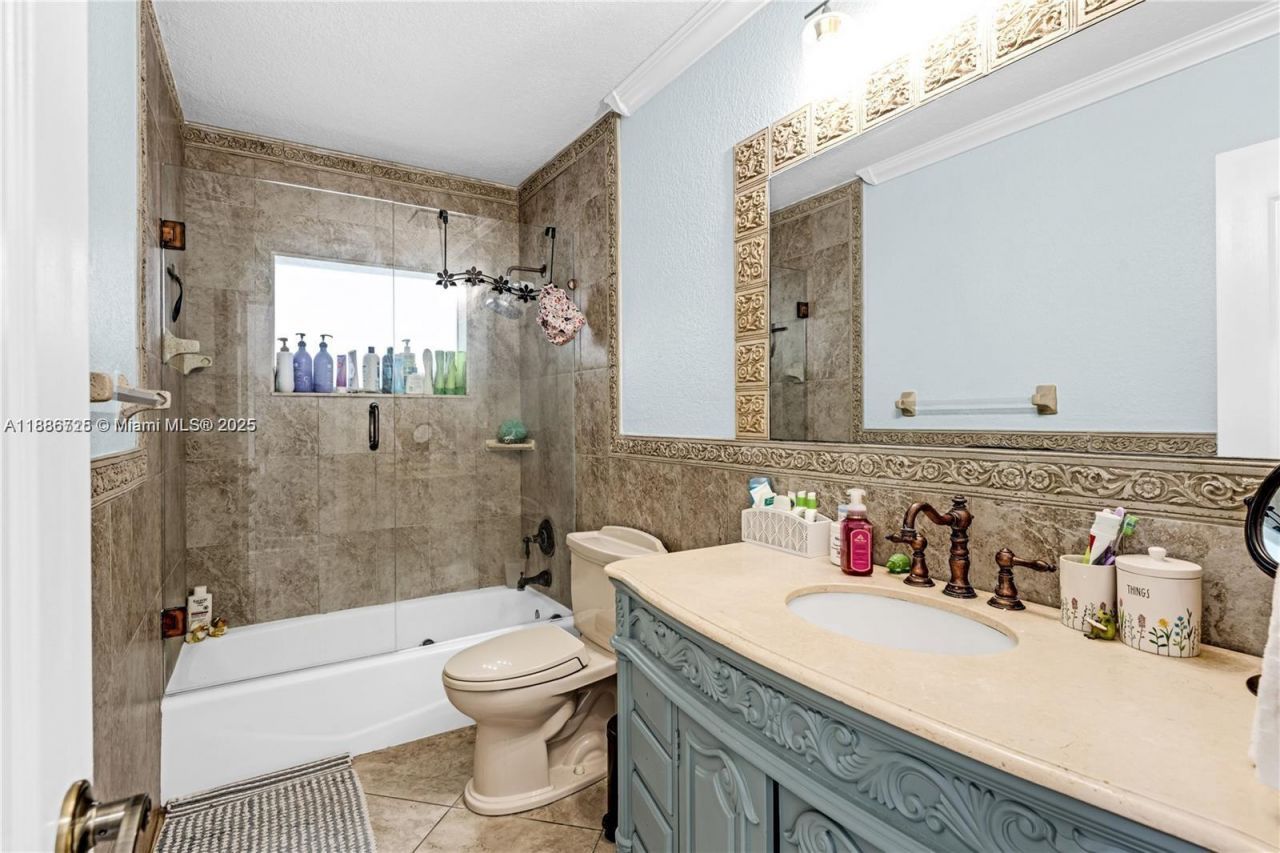 9901 SW 35th Ter, Miami, FL 33165 Photo