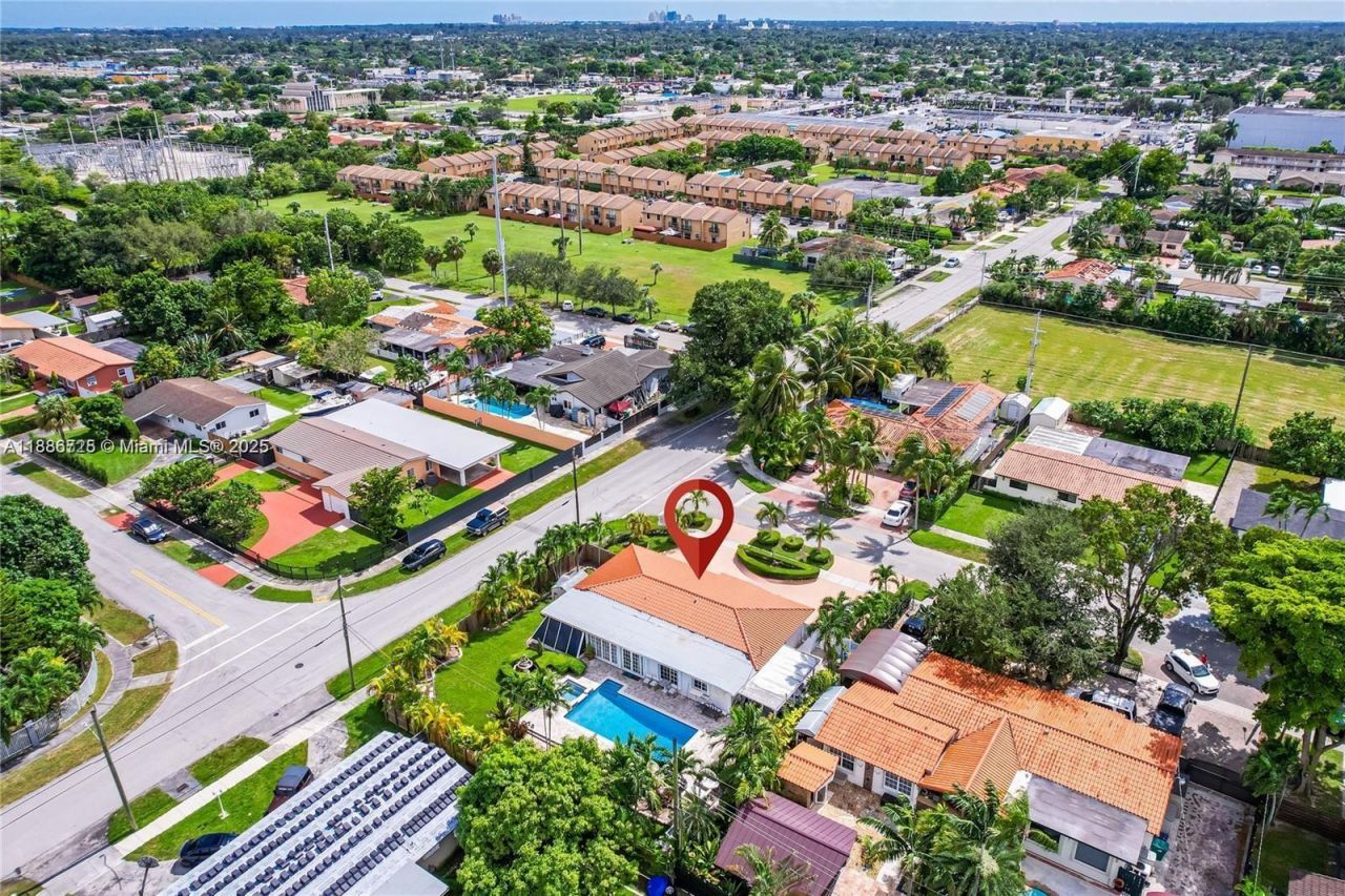 9901 SW 35th Ter, Miami, FL 33165 Photo
