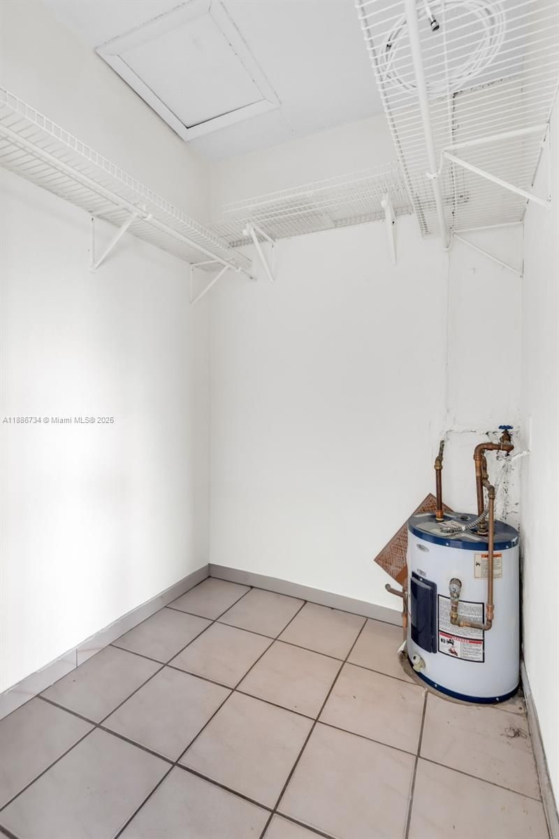 1154 W 35th St, Unit 224, Hialeah, FL 33012 Photo