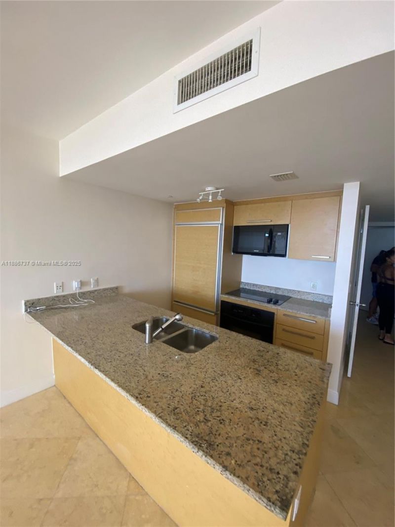 1800 S Ocean Dr, Unit 2909, Hallandale Beach, FL 33009 Photo