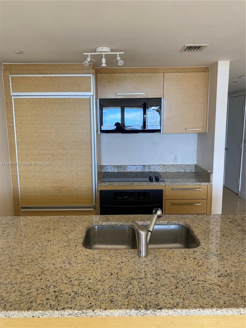 1800 S Ocean Dr, Unit 2909, Hallandale Beach, FL 33009 Photo