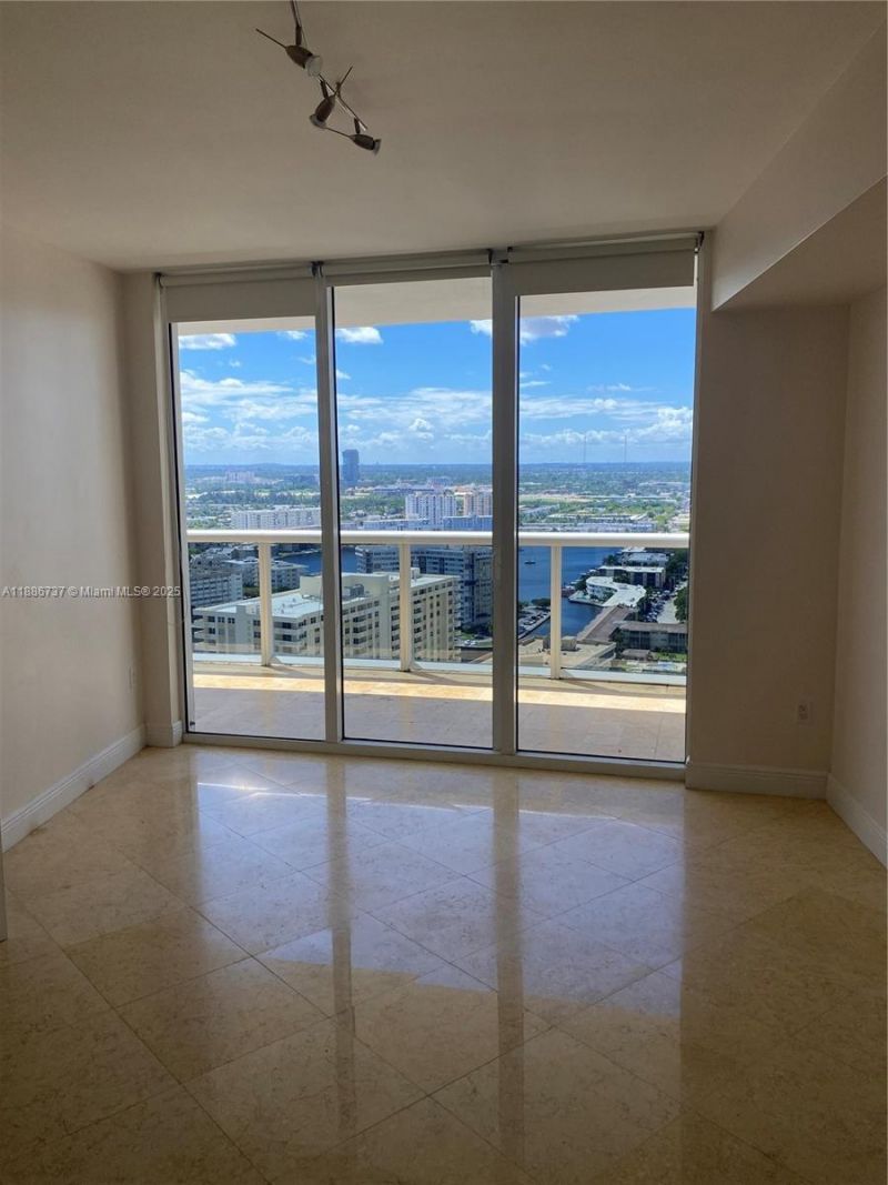 1800 S Ocean Dr, Unit 2909, Hallandale Beach, FL 33009 Photo