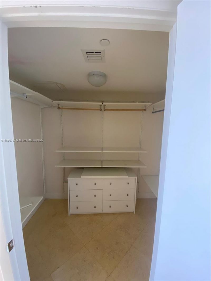 1800 S Ocean Dr, Unit 2909, Hallandale Beach, FL 33009 Photo