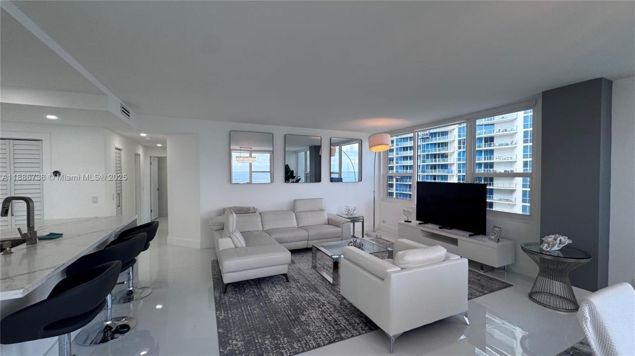 3505 S Ocean Dr(avail 04/01/2026), Unit 912, Hollywood, FL 33019 Photo