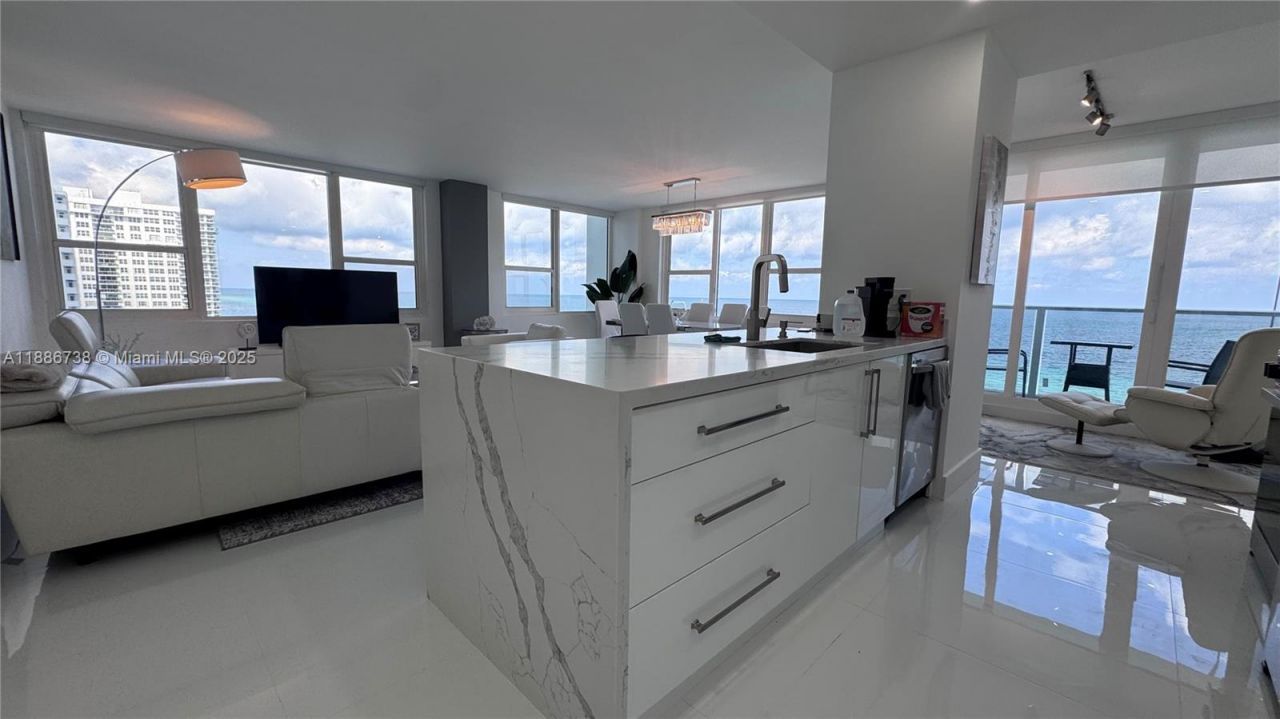 3505 S Ocean Dr(avail 04/01/2026), Unit 912, Hollywood, FL 33019 Photo