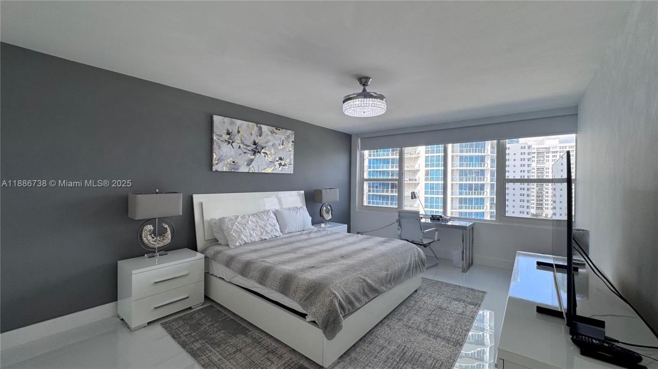 3505 S Ocean Dr(avail 04/01/2026), Unit 912, Hollywood, FL 33019 Photo