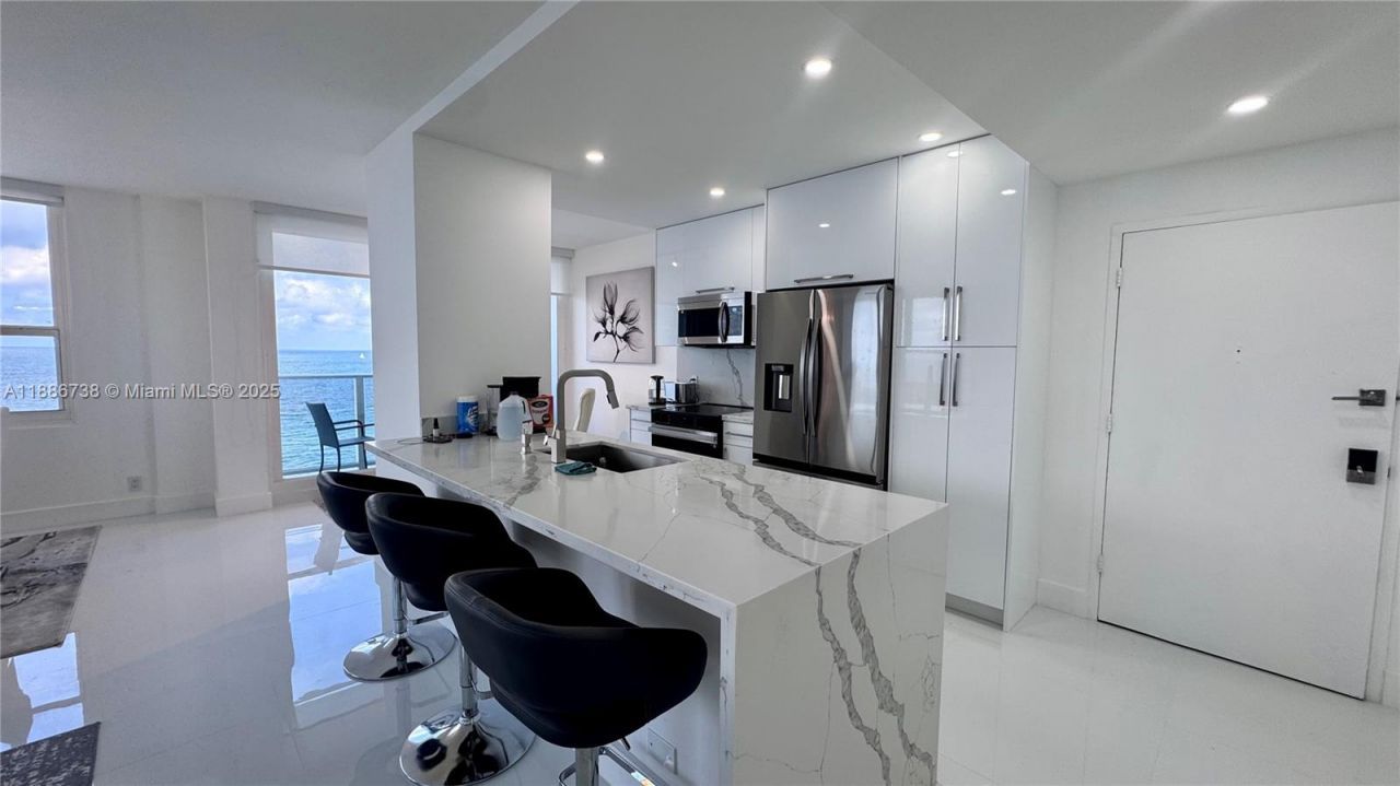 3505 S Ocean Dr(avail 04/01/2026), Unit 912, Hollywood, FL 33019 Photo