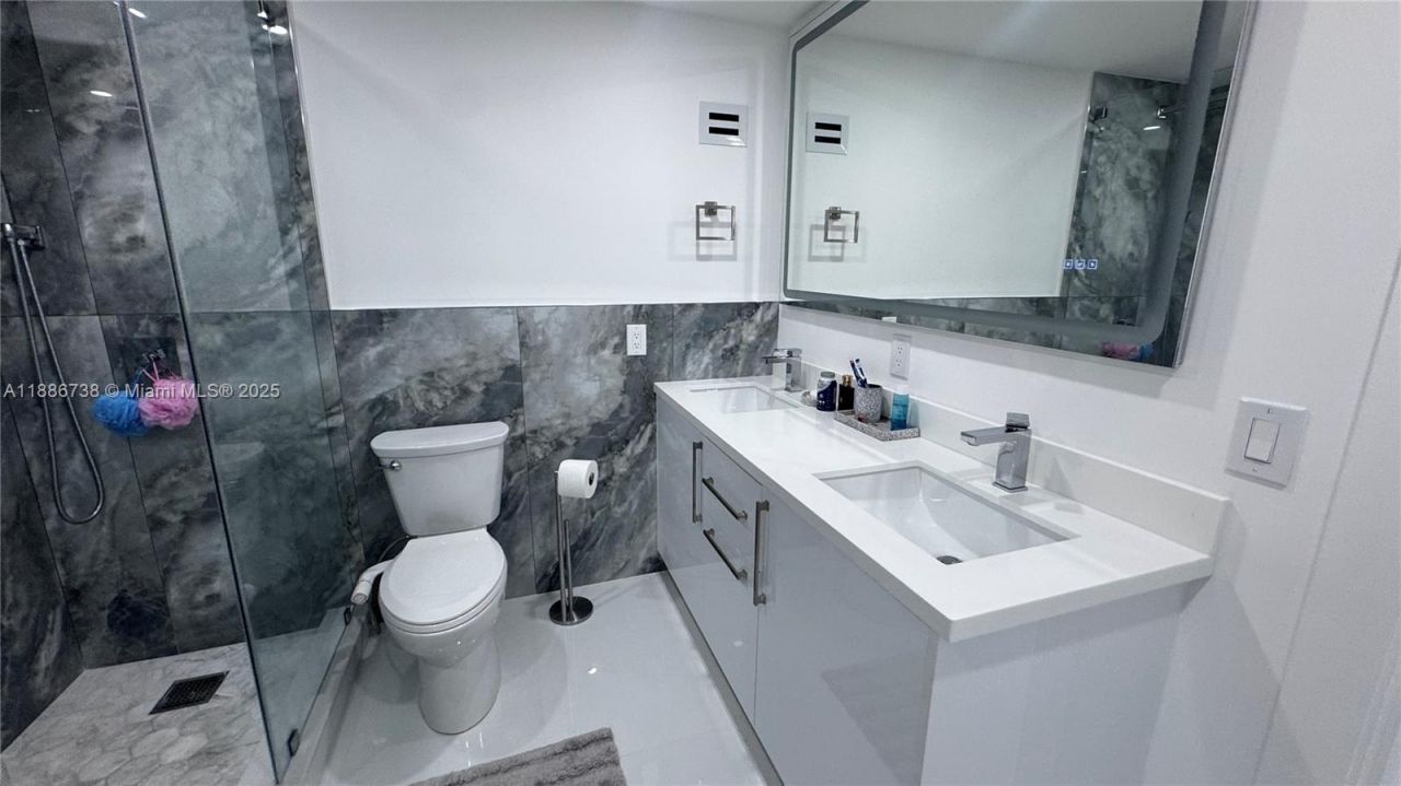 3505 S Ocean Dr(avail 04/01/2026), Unit 912, Hollywood, FL 33019 Photo