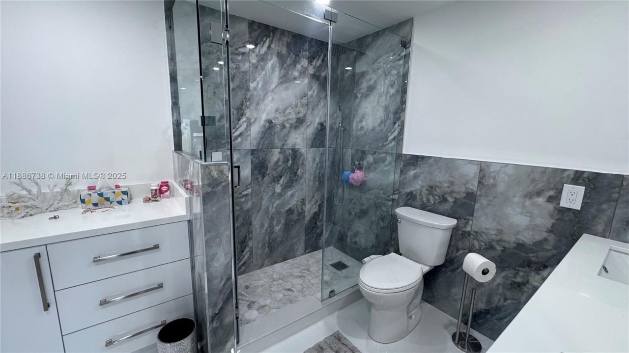 3505 S Ocean Dr(avail 04/01/2026), Unit 912, Hollywood, FL 33019 Photo