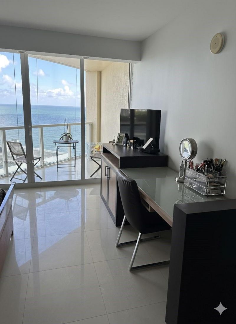 16699 Collins Ave, Unit 1806, Sunny Isles Beach, FL 33160 Photo
