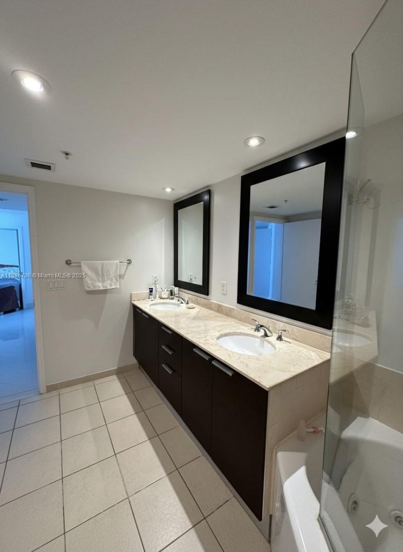 16699 Collins Ave, Unit 1806, Sunny Isles Beach, FL 33160 Photo