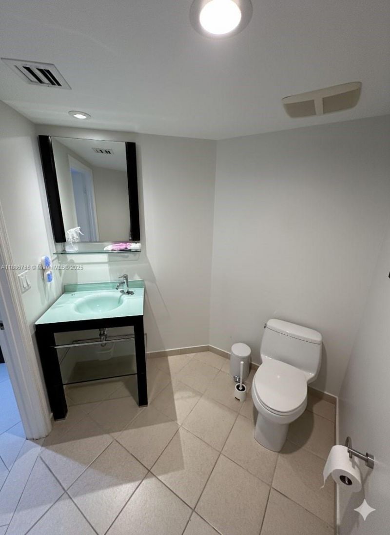 16699 Collins Ave, Unit 1806, Sunny Isles Beach, FL 33160 Photo