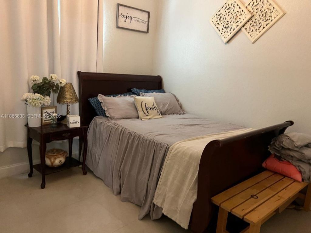 18247 NW 88th Pl, Hialeah, FL 33018 Photo