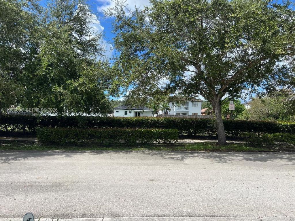 18247 NW 88th Pl, Hialeah, FL 33018 Photo