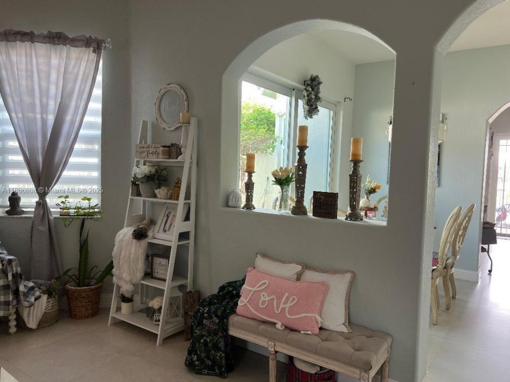18247 NW 88th Pl, Hialeah, FL 33018 Photo