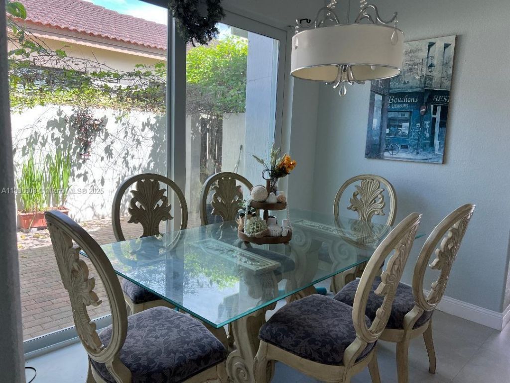 18247 NW 88th Pl, Hialeah, FL 33018 Photo