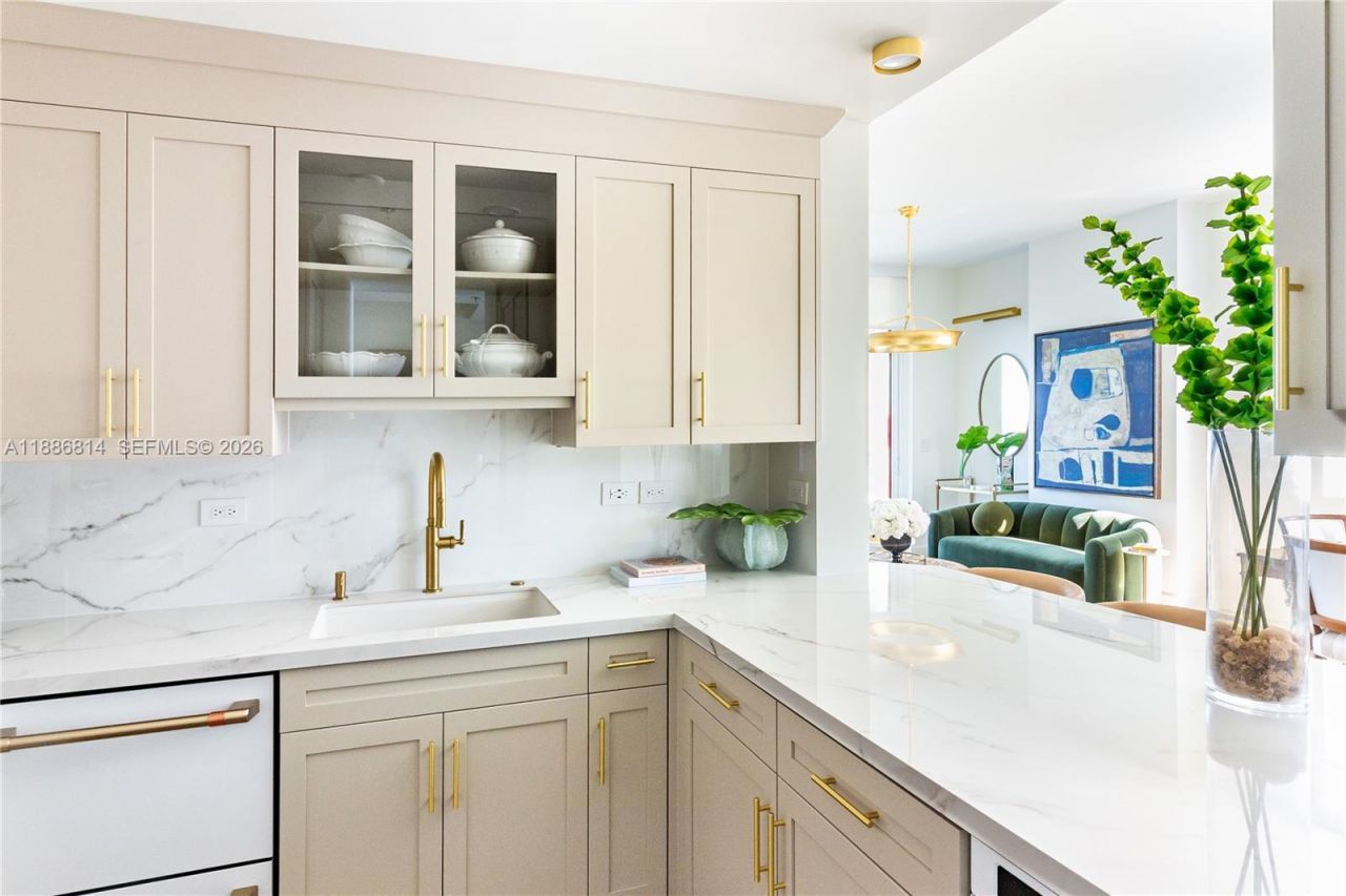 626 Coral Way, Unit 503, Coral Gables, FL 33134 Photo