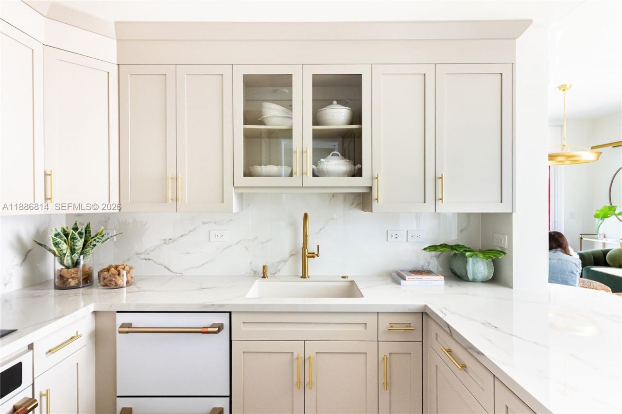 626 Coral Way, Unit 503, Coral Gables, FL 33134 Photo