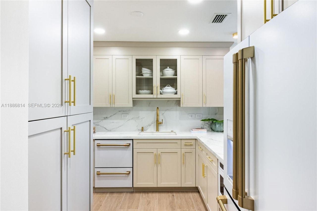 626 Coral Way, Unit 503, Coral Gables, FL 33134 Photo