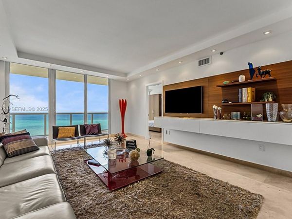 19333 Collins Ave, Unit 2607, Sunny Isles Beach, FL 33160