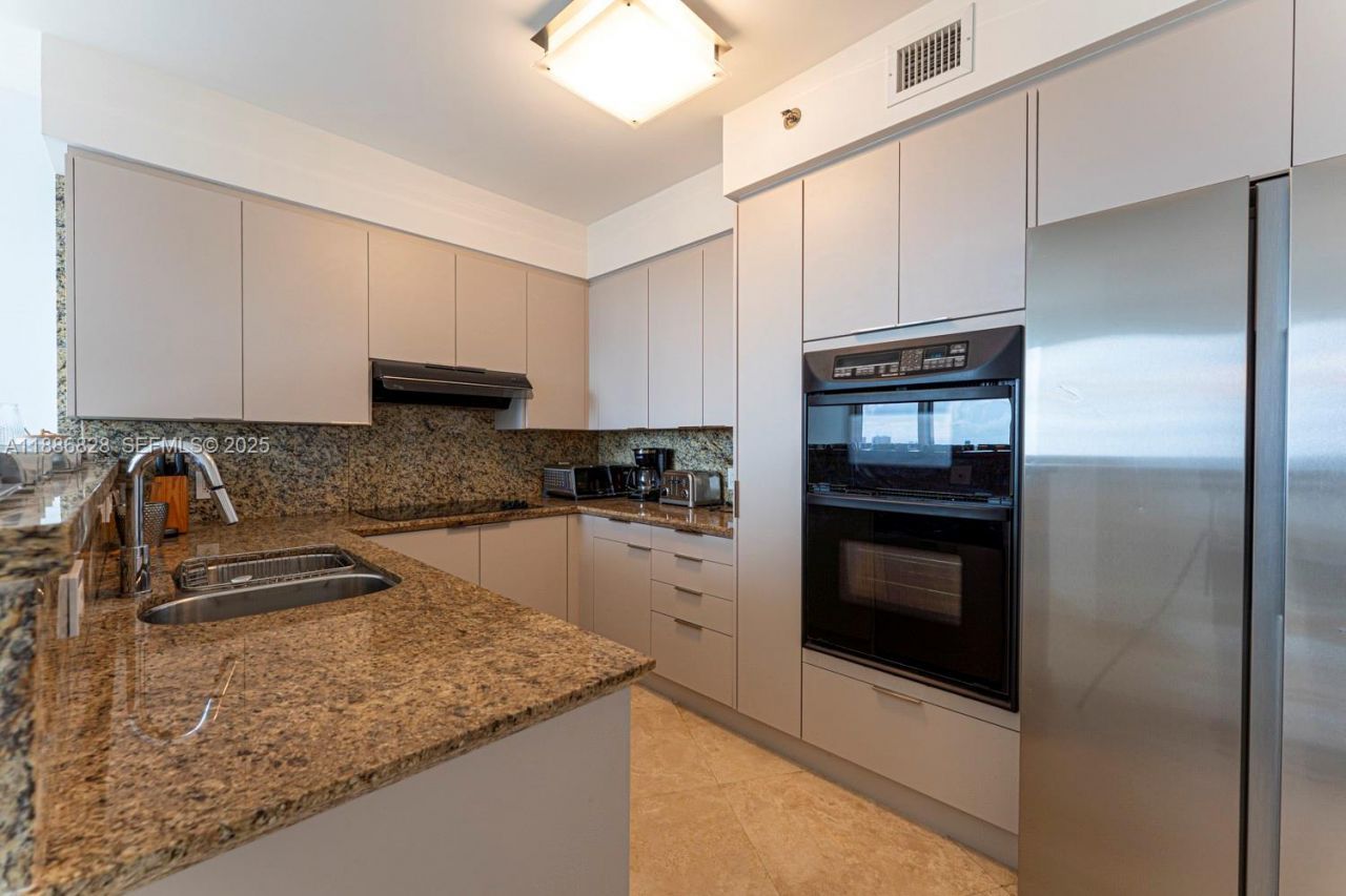 19333 Collins Ave, Unit 2607, Sunny Isles Beach, FL 33160 Photo