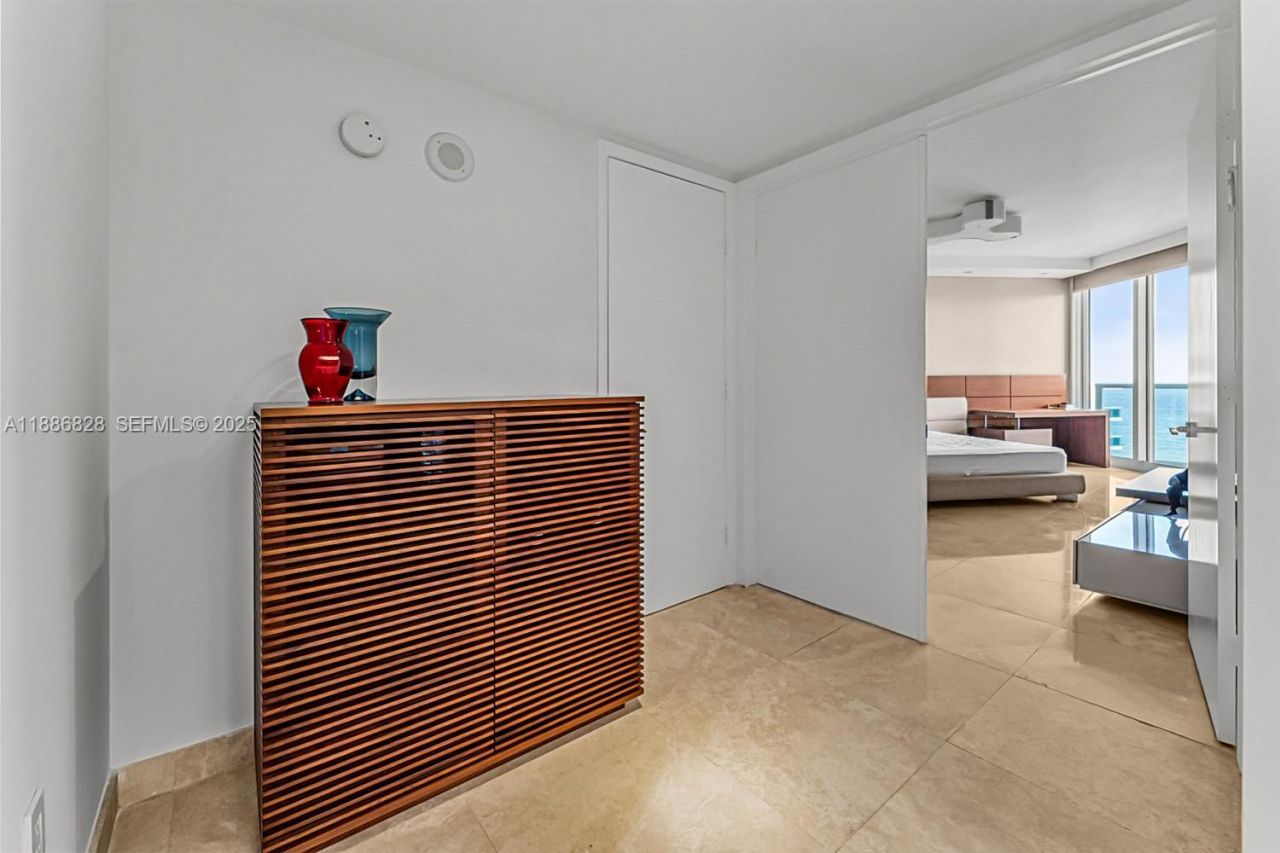 19333 Collins Ave, Unit 2607, Sunny Isles Beach, FL 33160 Photo