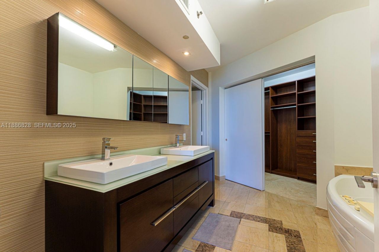 19333 Collins Ave, Unit 2607, Sunny Isles Beach, FL 33160 Photo