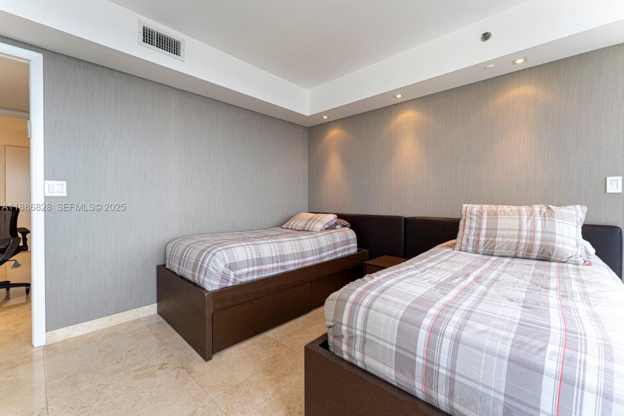 19333 Collins Ave, Unit 2607, Sunny Isles Beach, FL 33160 Photo