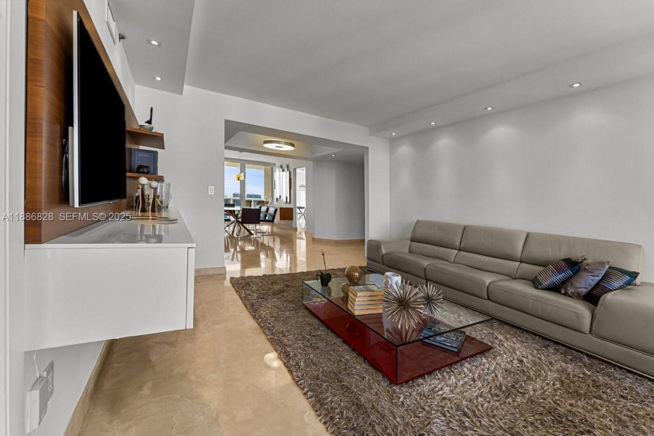 19333 Collins Ave, Unit 2607, Sunny Isles Beach, FL 33160 Photo