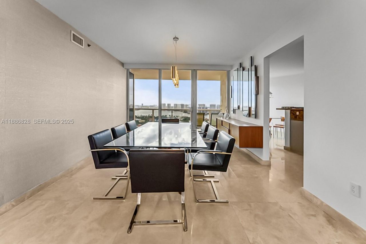 19333 Collins Ave, Unit 2607, Sunny Isles Beach, FL 33160 Photo