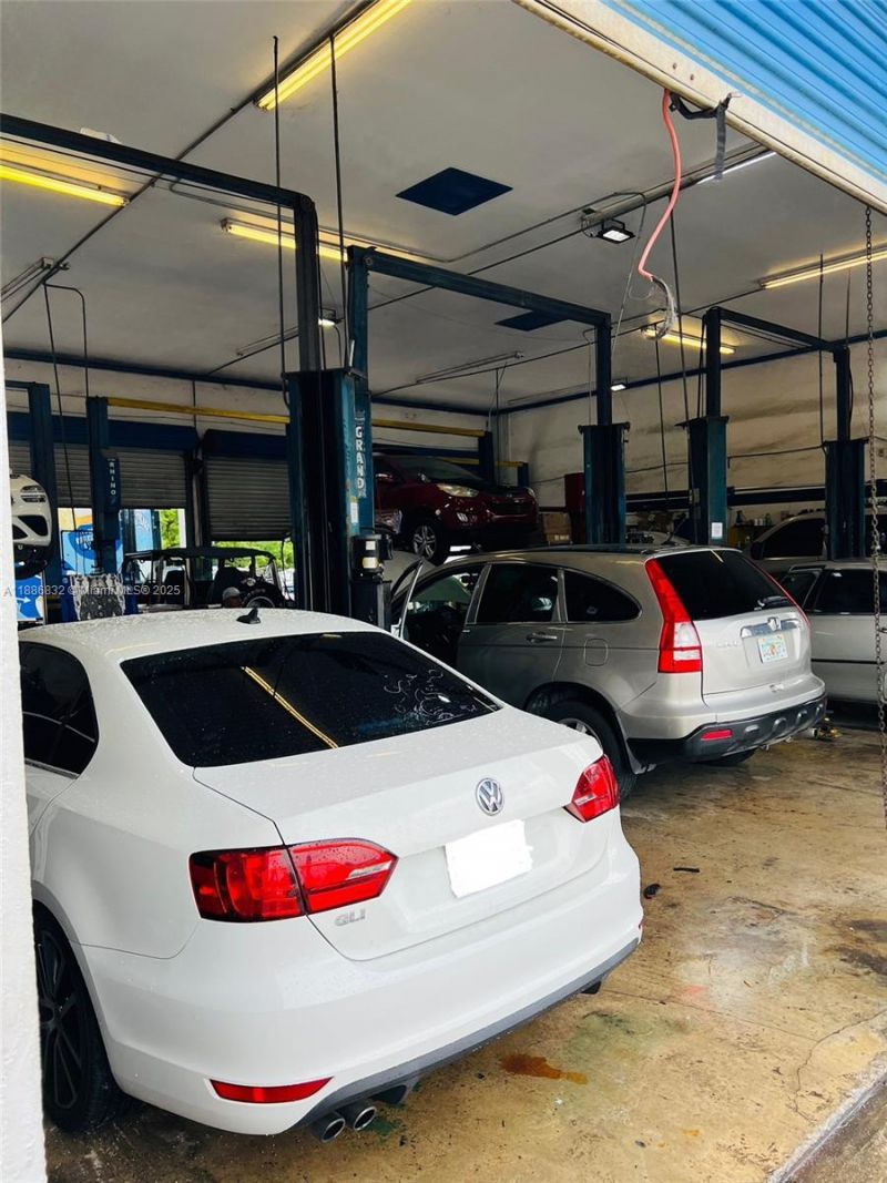 777 W Mowry Dr, Homestead, FL 33030 Photo