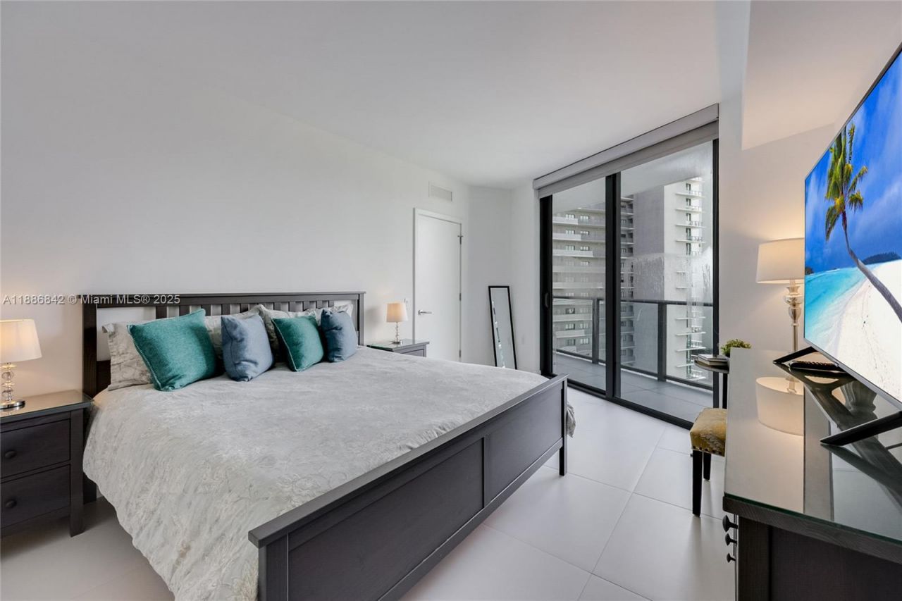 501 NE 31st St, Unit 2007, Miami, FL 33137 Photo