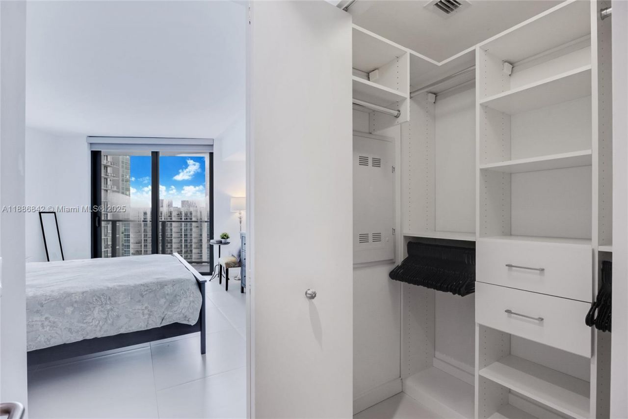 501 NE 31st St, Unit 2007, Miami, FL 33137 Photo