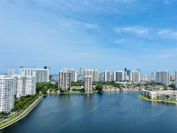 2750 NE 183rd St, Unit 2610, Aventura, FL 33160