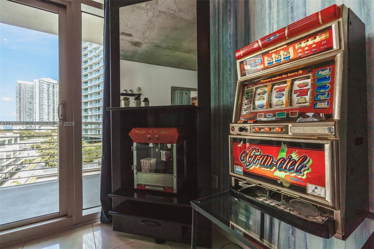 3250 NE 1st Ave, Unit 719, Miami, FL 33137 Photo