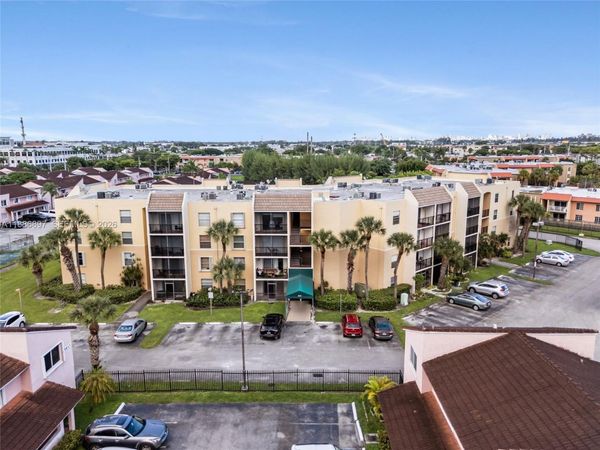 8005 Lake Dr, Unit 404, Doral, FL 33166