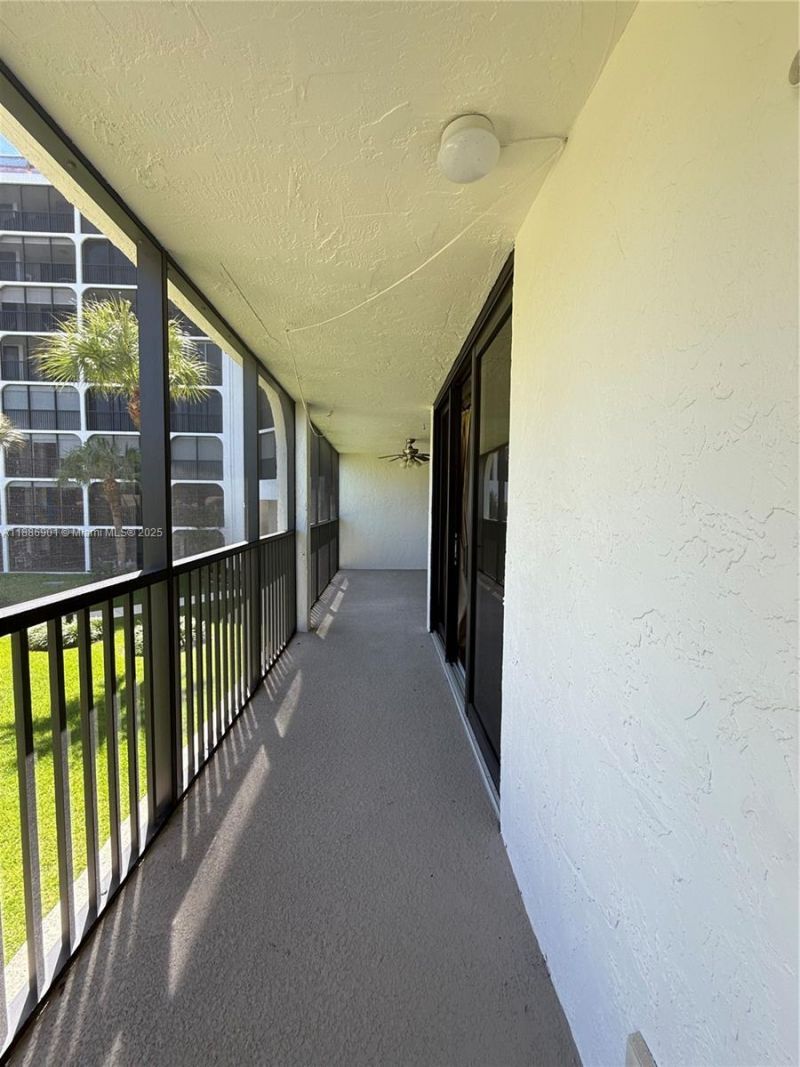 1627 Riverview Rd, Unit 212, Deerfield Beach, FL 33441 Photo