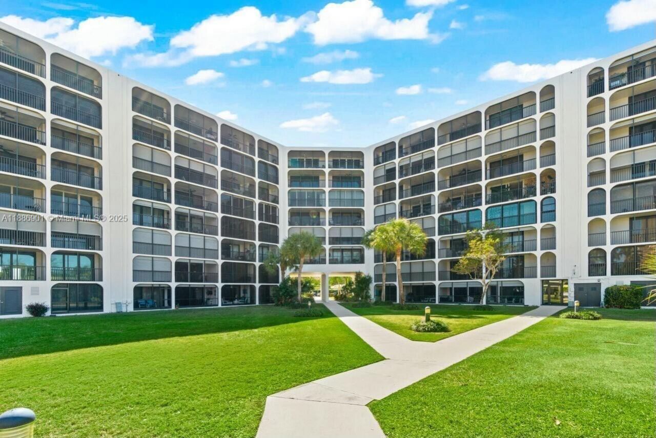 1627 Riverview Rd, Unit 212, Deerfield Beach, FL 33441 Photo