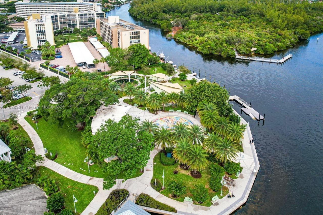 1627 Riverview Rd, Unit 212, Deerfield Beach, FL 33441 Photo