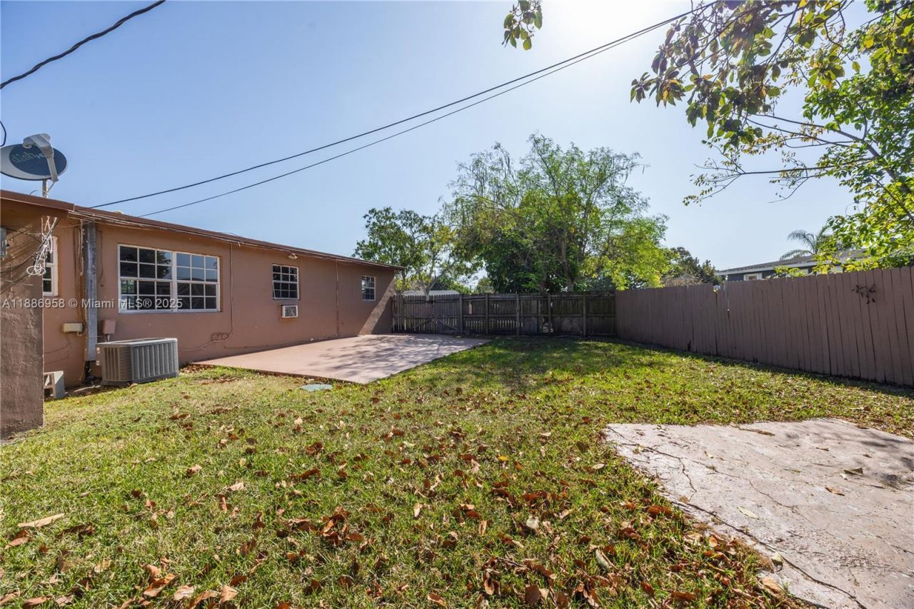 11500 SW 142nd St, Miami, FL 33176 Photo