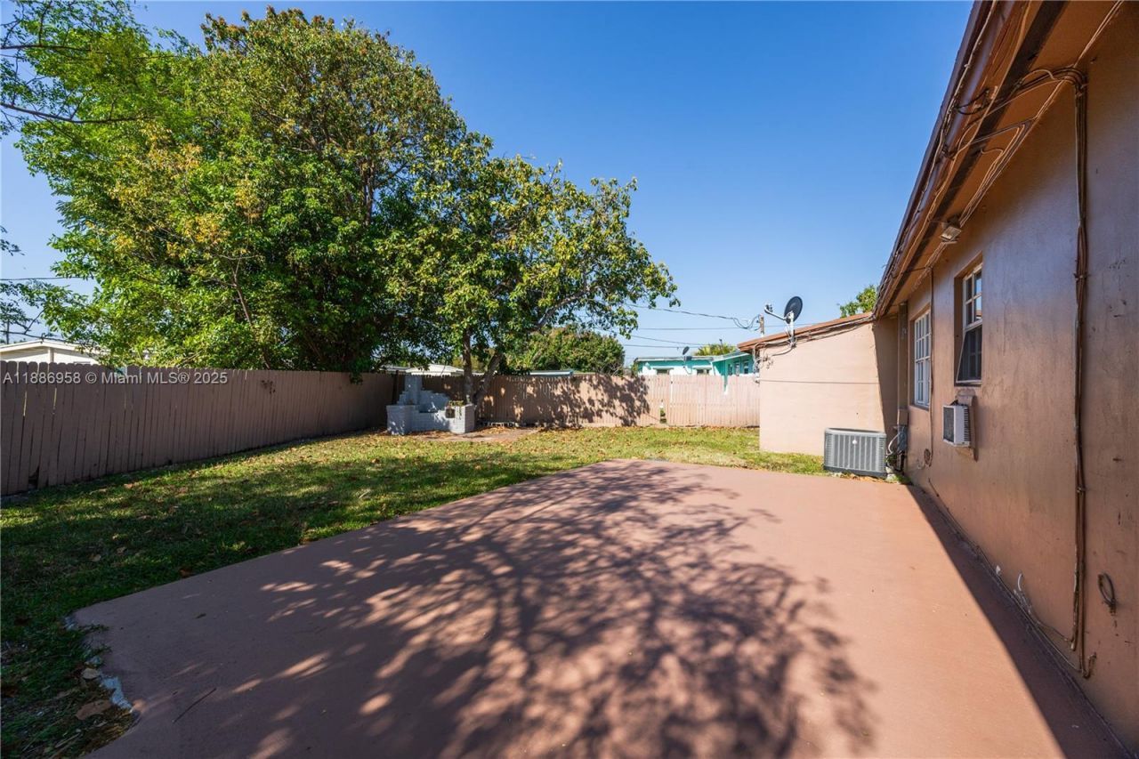 11500 SW 142nd St, Miami, FL 33176 Photo