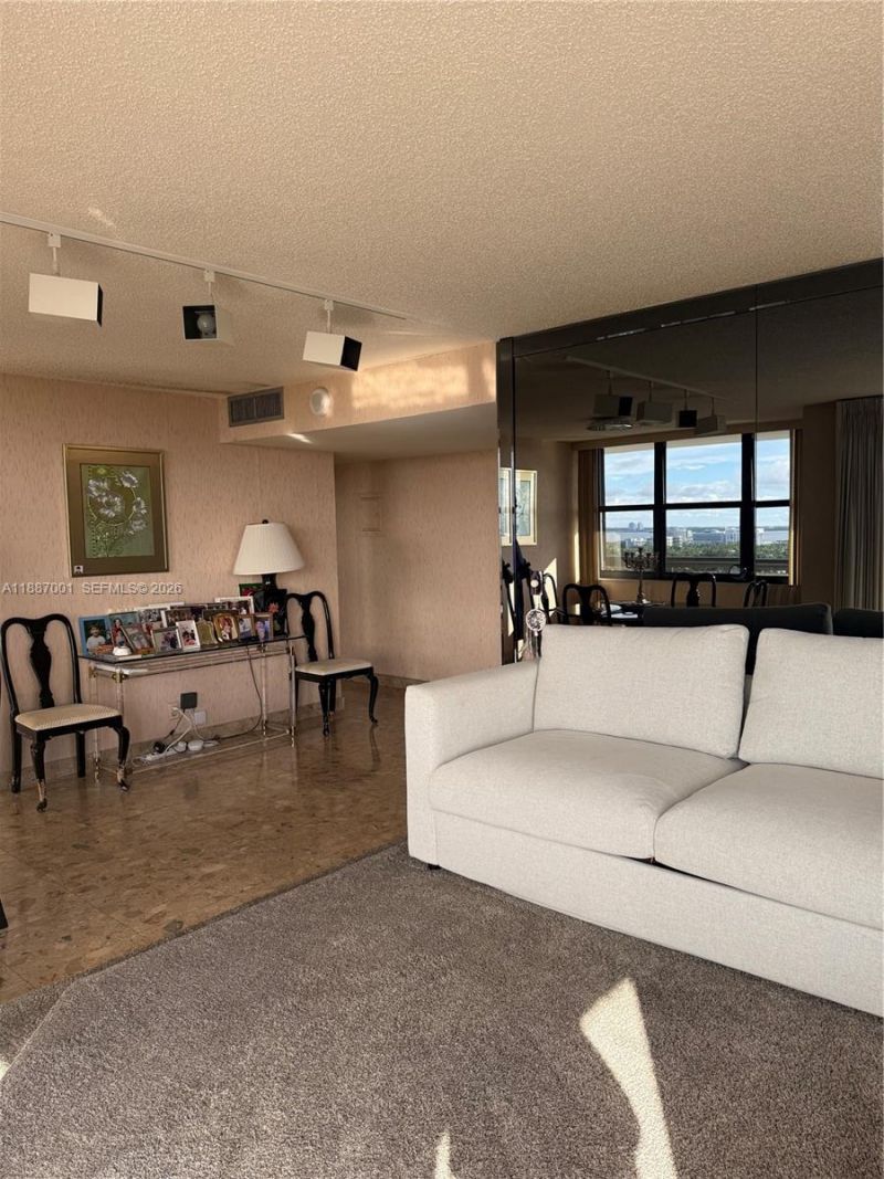 2555 Collins Ave, Unit 2112, Miami Beach, FL 33140 Photo